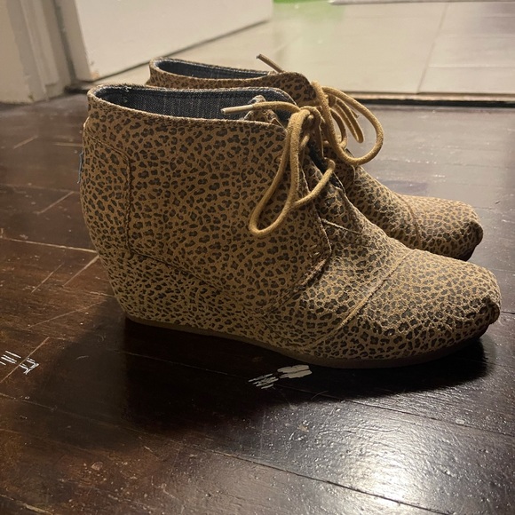 Toms women’s desert wedge bootie. - Picture 3 of 4